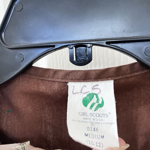 VTG Girl Scouts of America Brown Brownie Vest Pins Badges USA Size Medium 10-12 - Picture 7 of 14